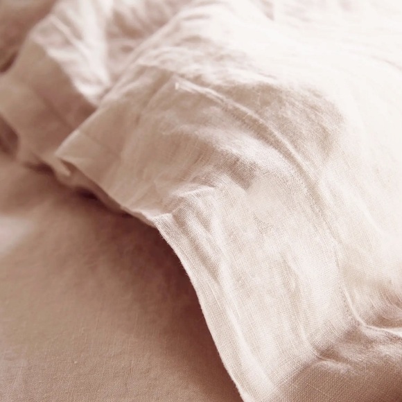 Quince European Linen Duvet Cover Queen Set - Picture 4 of 4